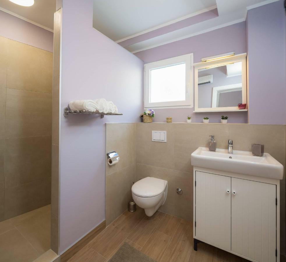 Zlatin Dvor - Apartments For 3, Terrace, Trogir Center, Beach At 5-Min, Bike Friendly 외부 사진